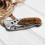 Cuchillo plegable bolsillo grabado monograma 2 líneas