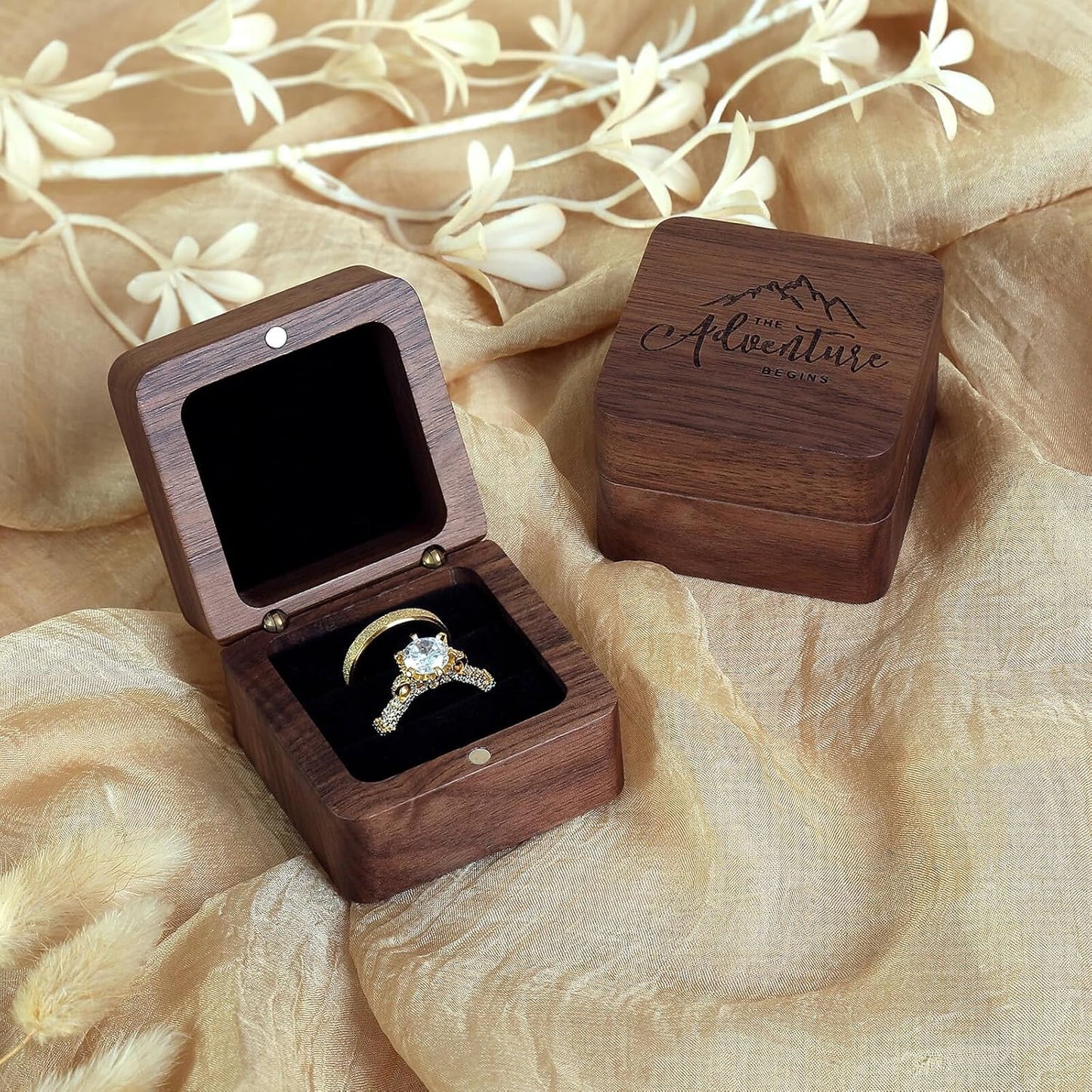 Caja de madera para anillos de boda y compromiso