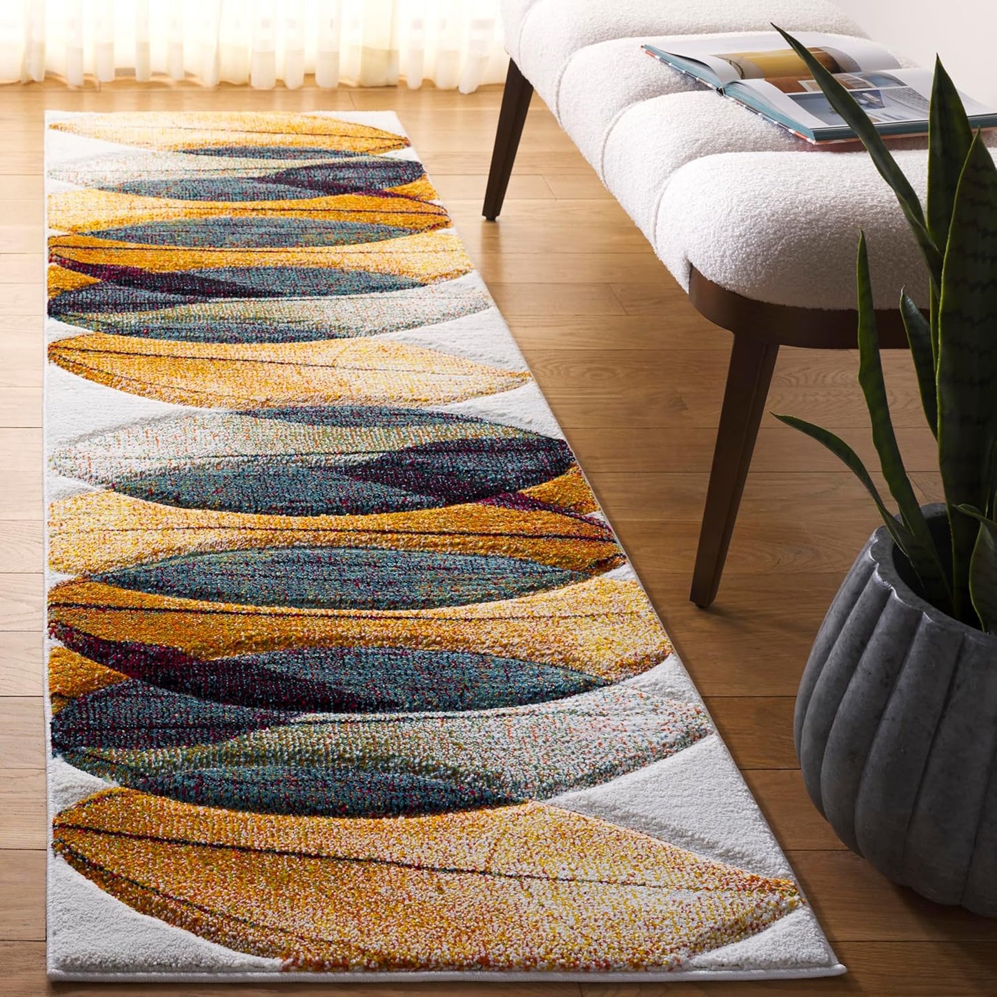 Alfombra pasillo 2ft3pulg x 8ft color dorado y azul