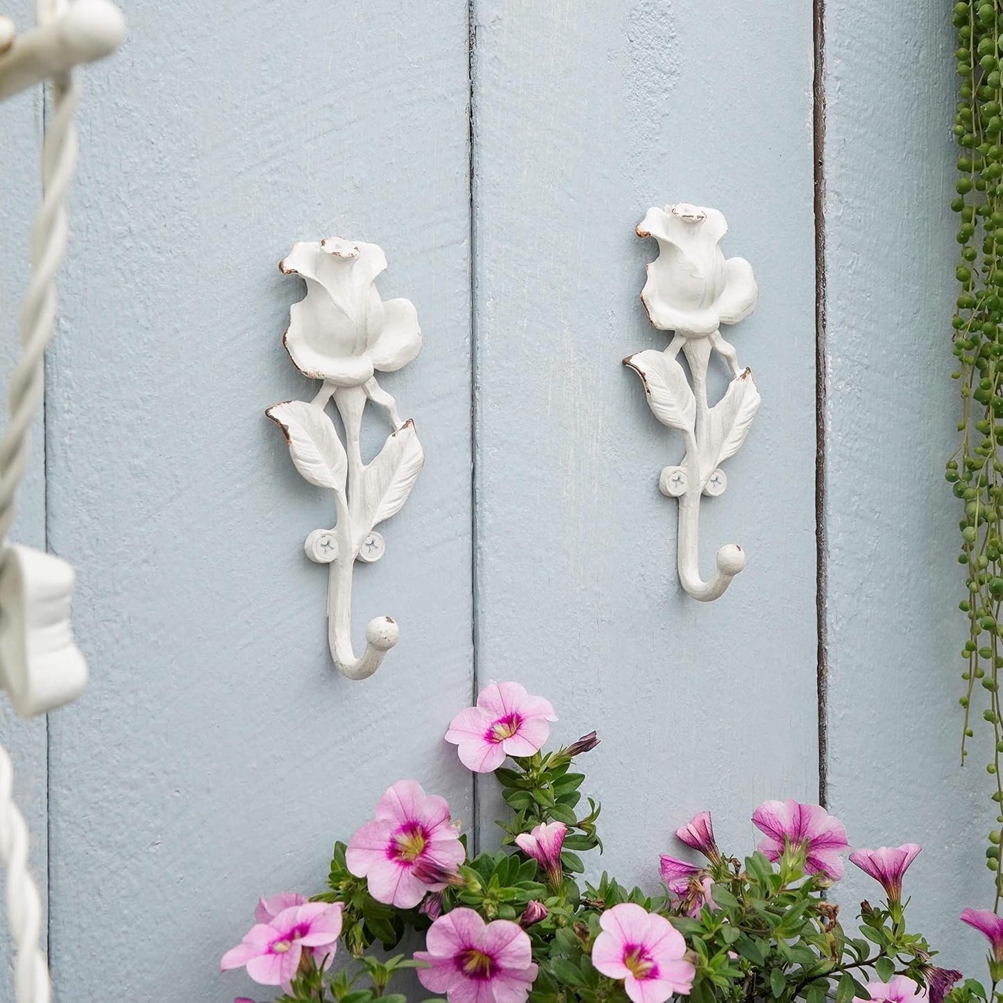 2 Pzas Ganchos Blancos con Flores Rosa 3D para Decoración