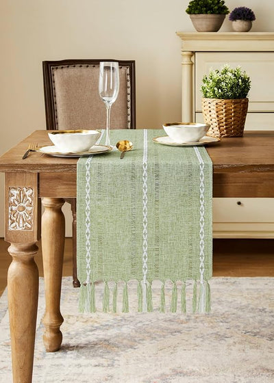 Camino mesa bohemio a rayas verde salvia 13x90pulg