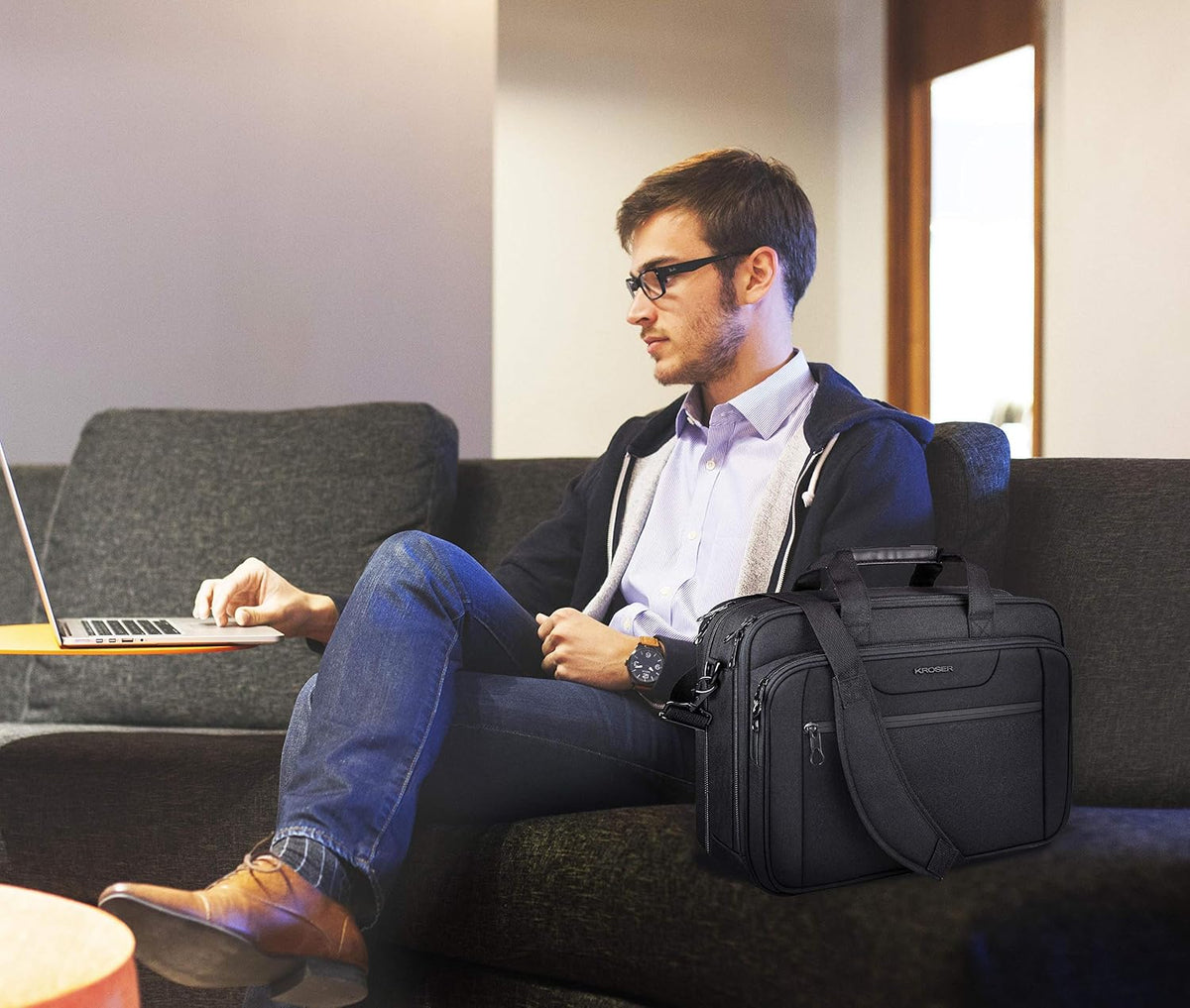 Bolso hombro laptop expandible hasta 17.3pulg repelente agua negro