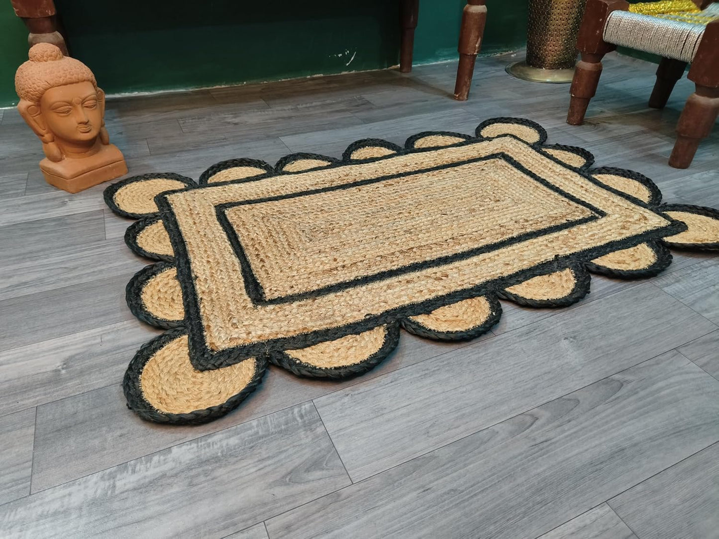 Alfombra yute festoneada tejida a mano ribete negro 2x3ft