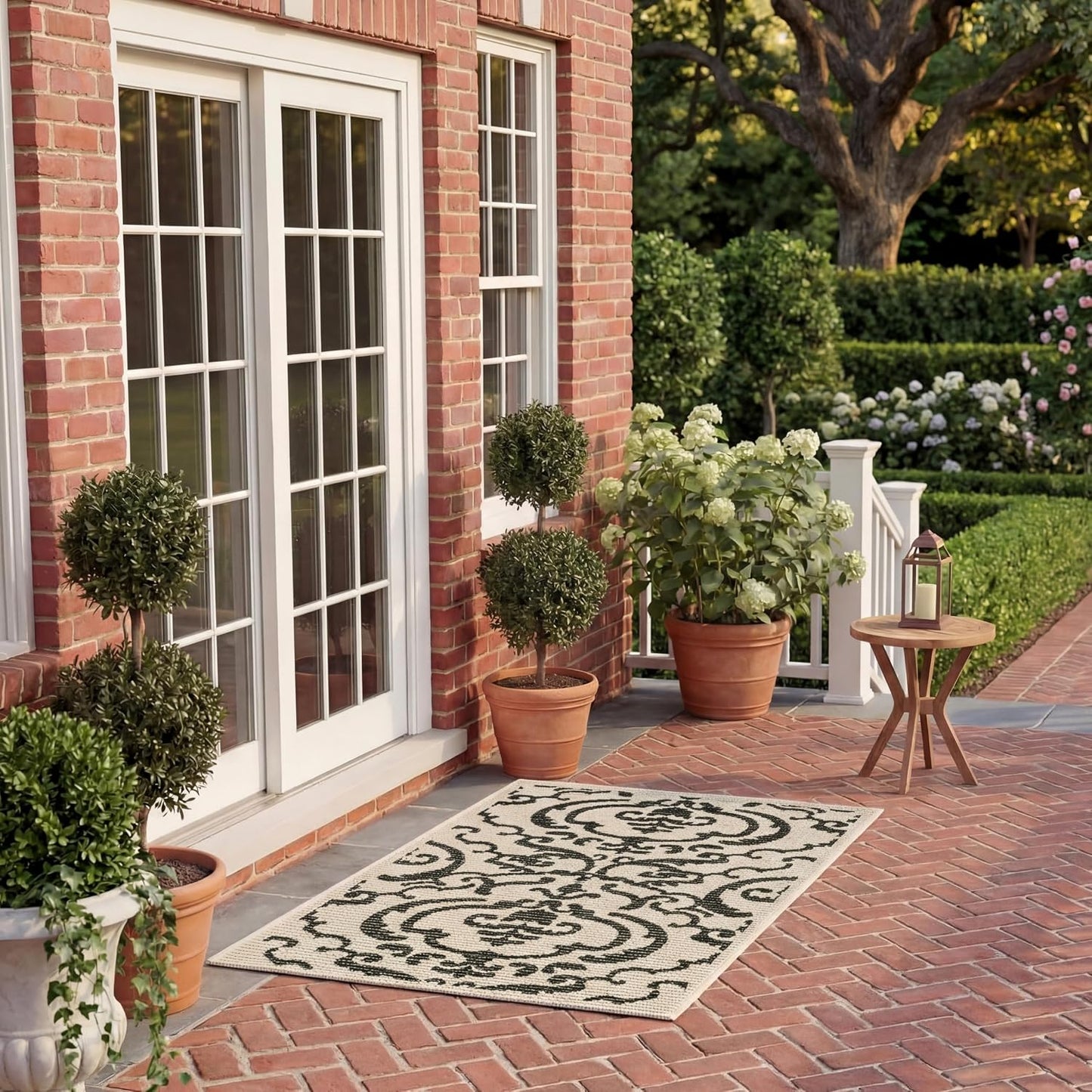 Alfombra decorativa 2x3ft 7" color arena y negro