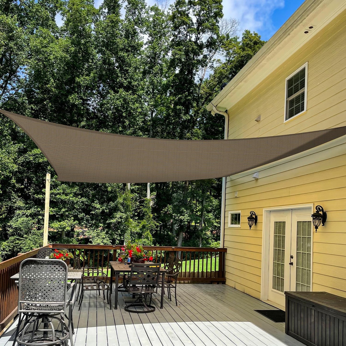 Toldo cuadrado permeable beige rayas blanco