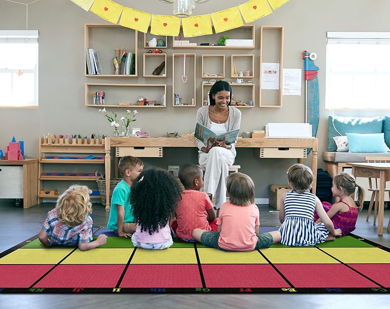 Alfombra escuela infantil con rejilla y letras coloridas