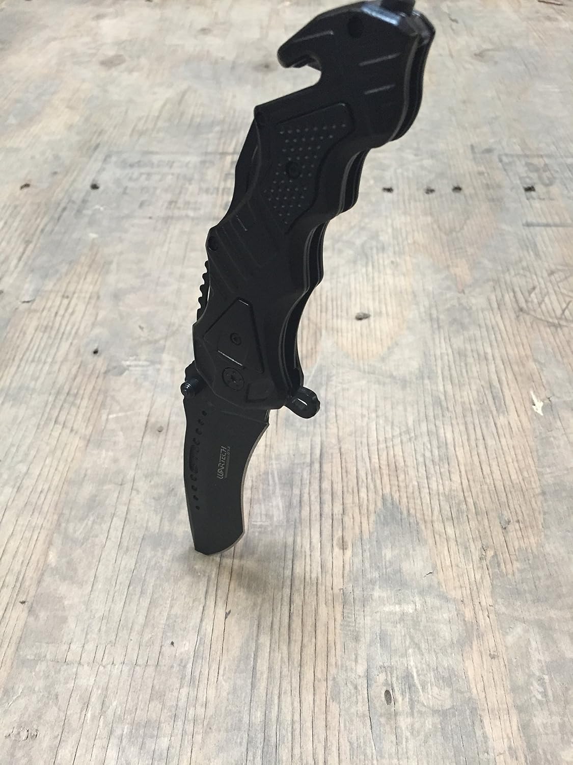 Cuchillo táctico resorte asistido zombie