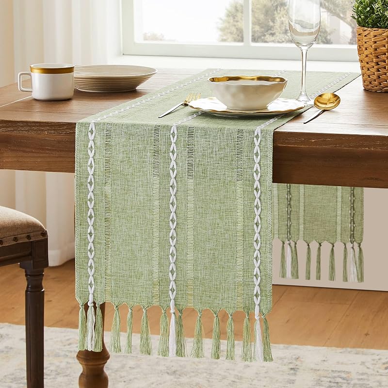 Camino mesa bohemio a rayas verde salvia 13x90pulg