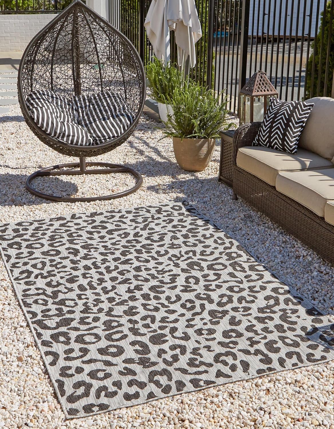 Alfombra área leopardo 6'1x9' gris claro