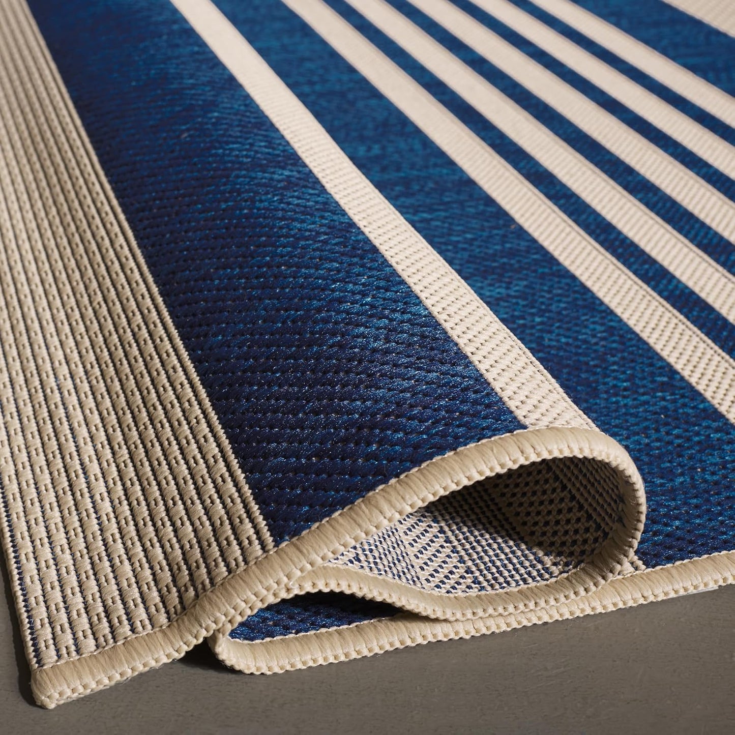 Alfombra cuadrada 2.7ft azul marino y beige resistente exterior