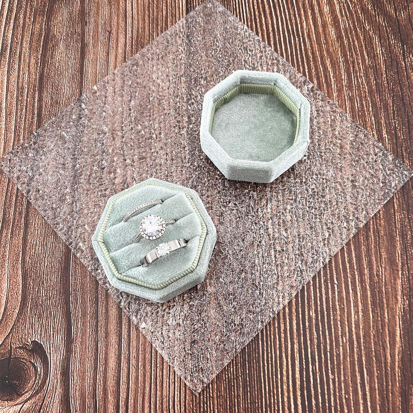 Caja terciopelo 3 ranuras anillos boda verde