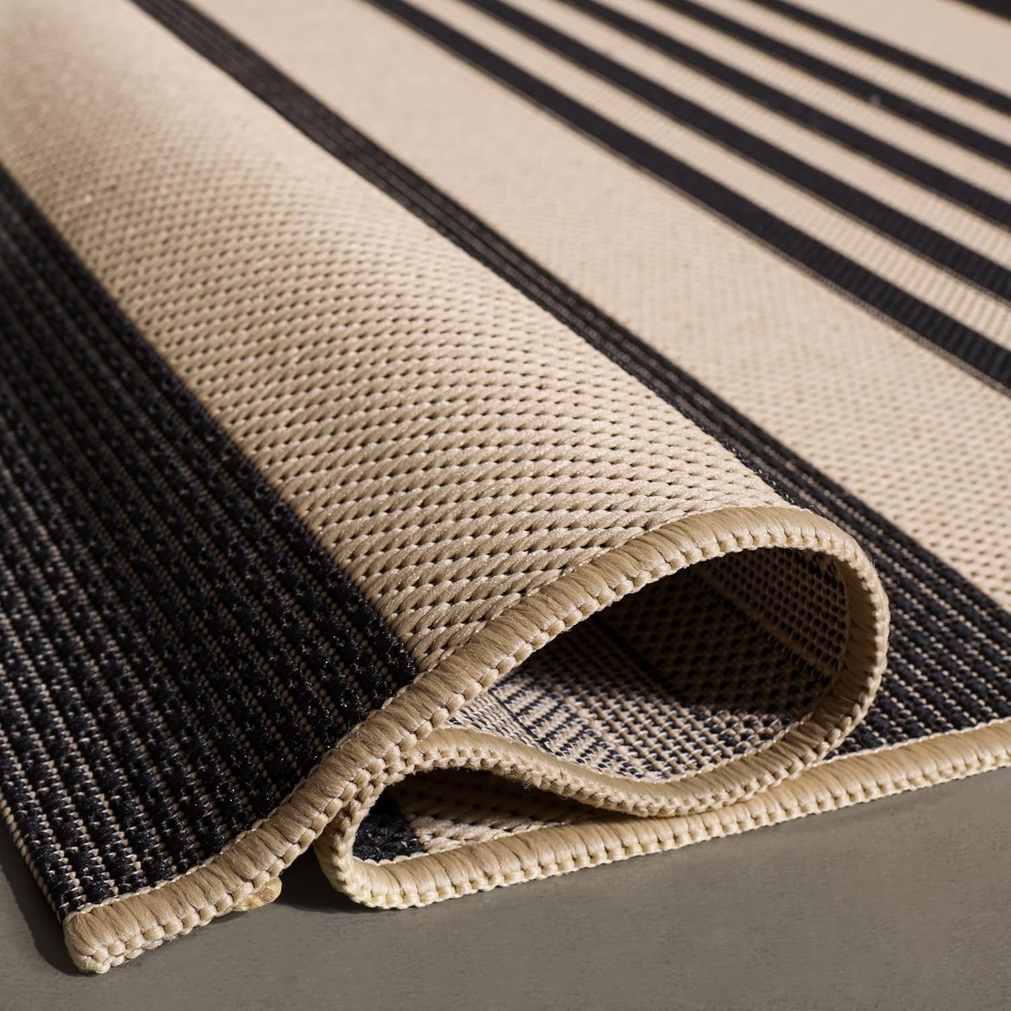 Alfombra cuadrada 2.7ft negro y hueso resistente patio