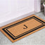 Felpudo monograma J 18x30pulg borde negro