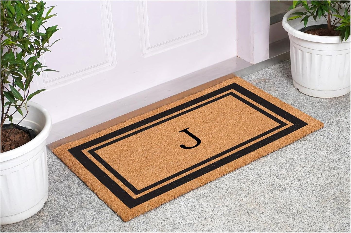 Felpudo monograma J 18x30pulg borde negro