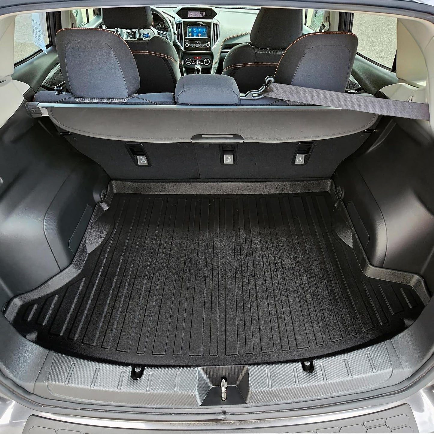 Forro carga Subaru Impreza 17-23 negro