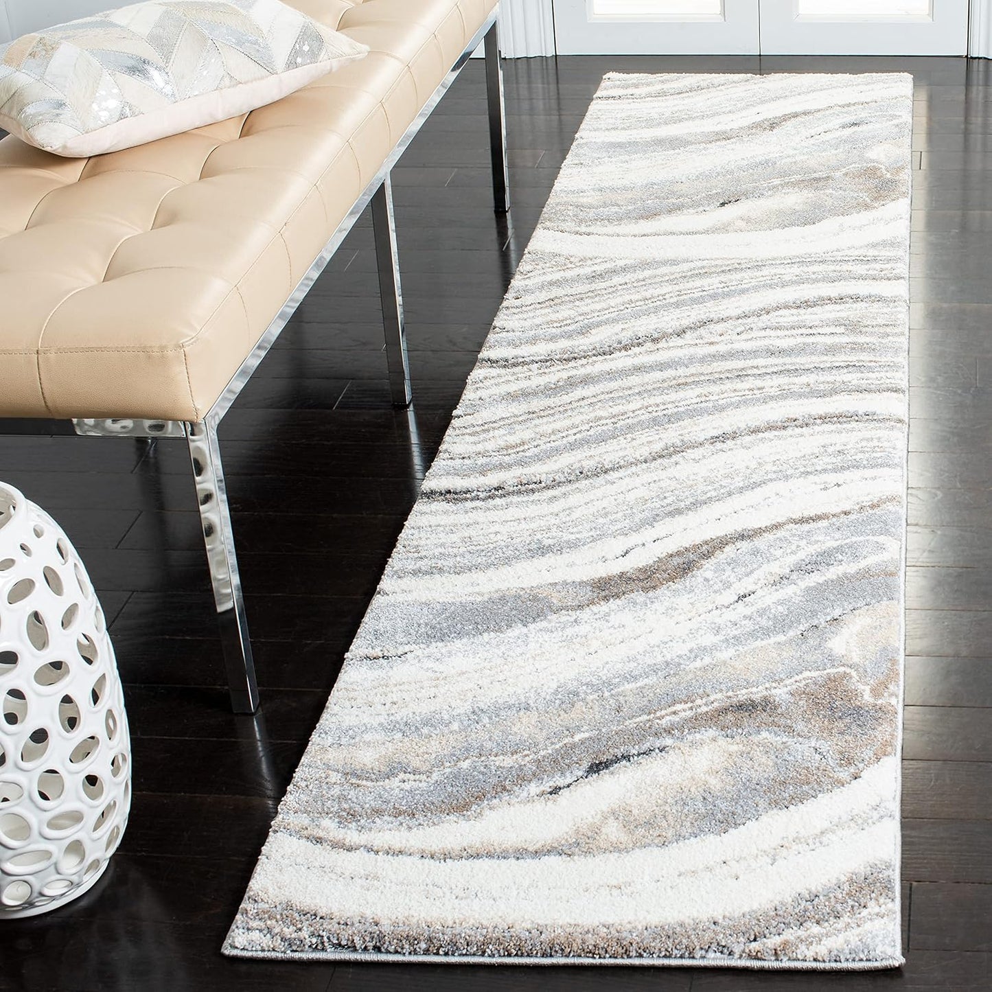 Alfombra pasillo 2ft2pulg x 9ft color marfil y gris