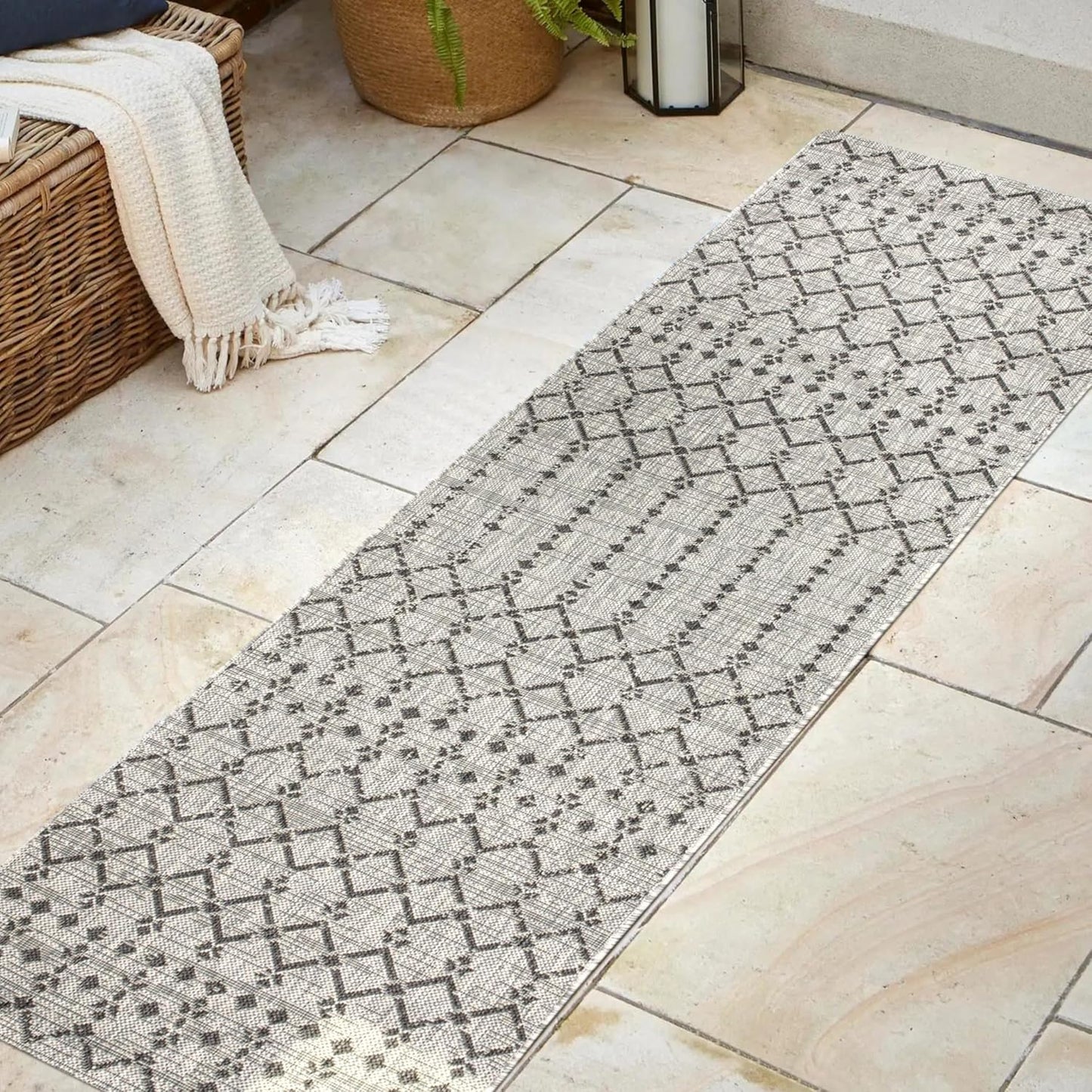 Tapete marroquí Ourika textura geométrica 2x8ft gris/negro