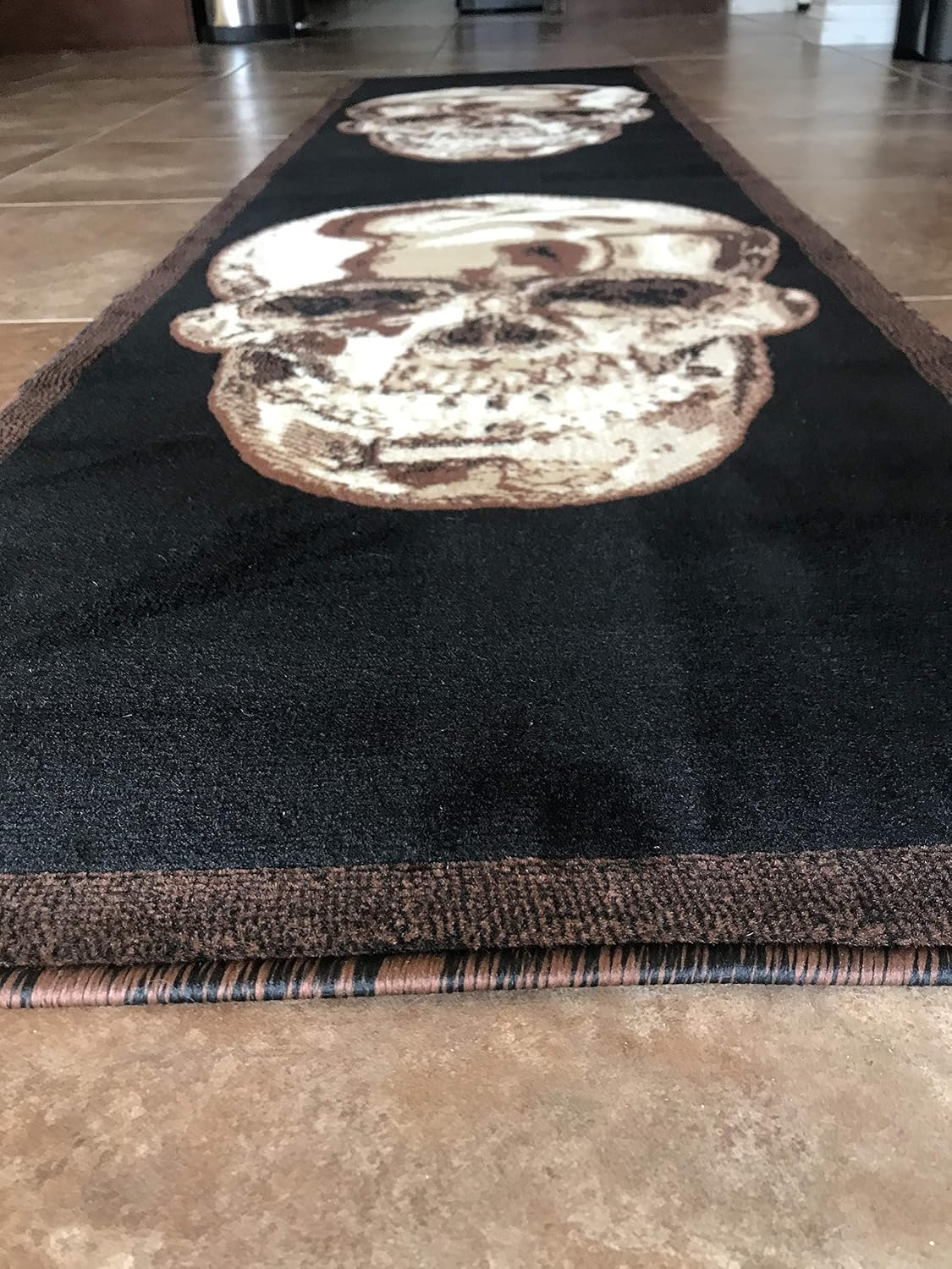 Alfombra calavera marrón y negro tamaño king 2x7.3ft