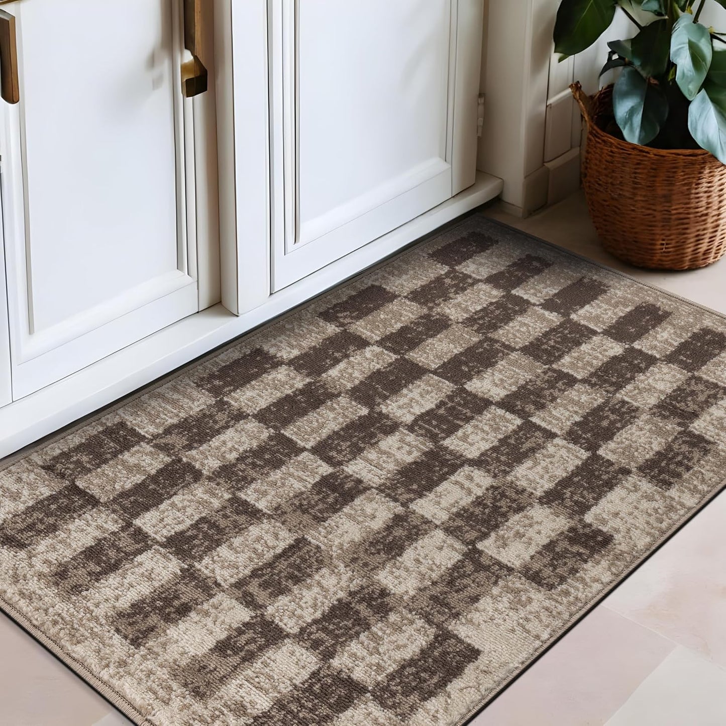 Alfombra beige a cuadros texturizada 2'3"x4'