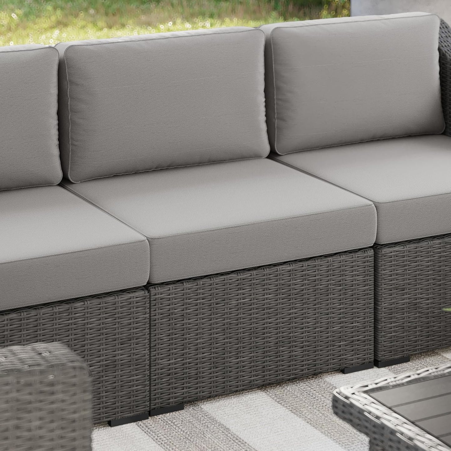 Sofá modular mimbre ratán gris cojines todo clima
