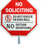 Letrero No Soliciting aluminio inox 10x10pulg con estaca 28pulg