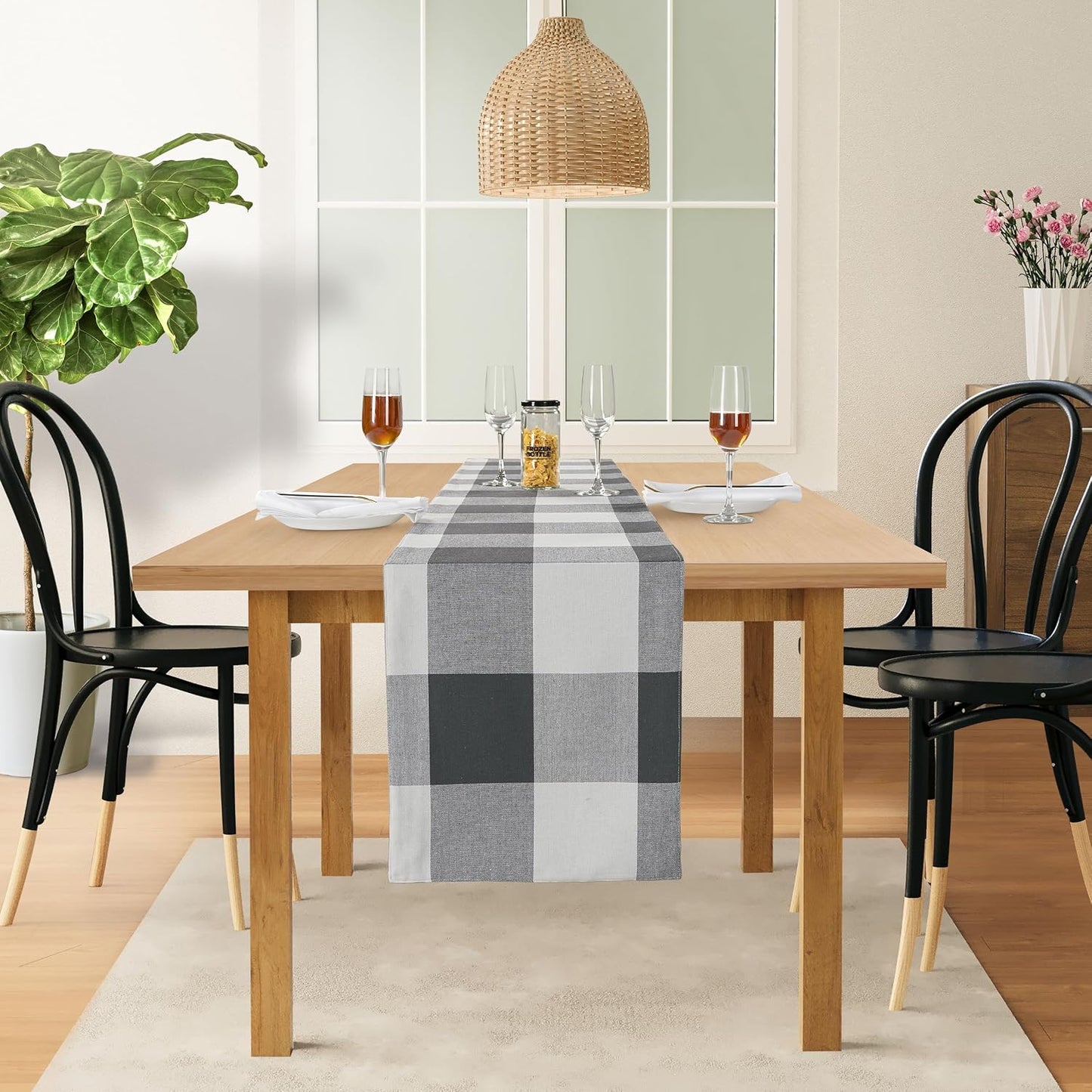 Mesa cuadros gris y blanco 13x90pulg para cómoda