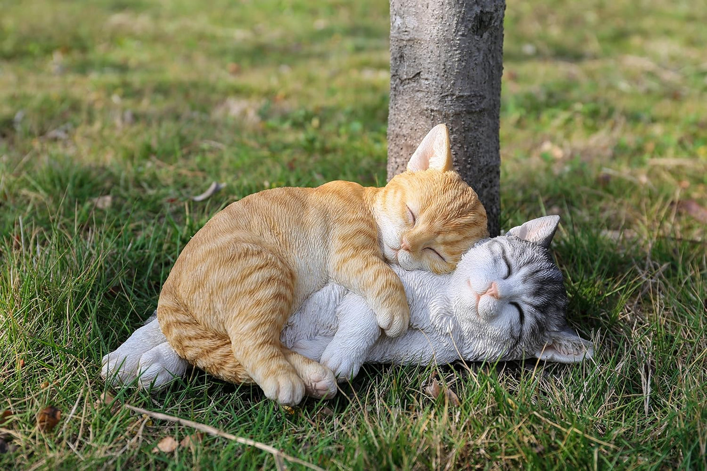 Estatua gato Tabbies naranja y gris