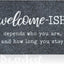 Tapete entrada gris diseño Welcome-ish antiderrap 24pulg