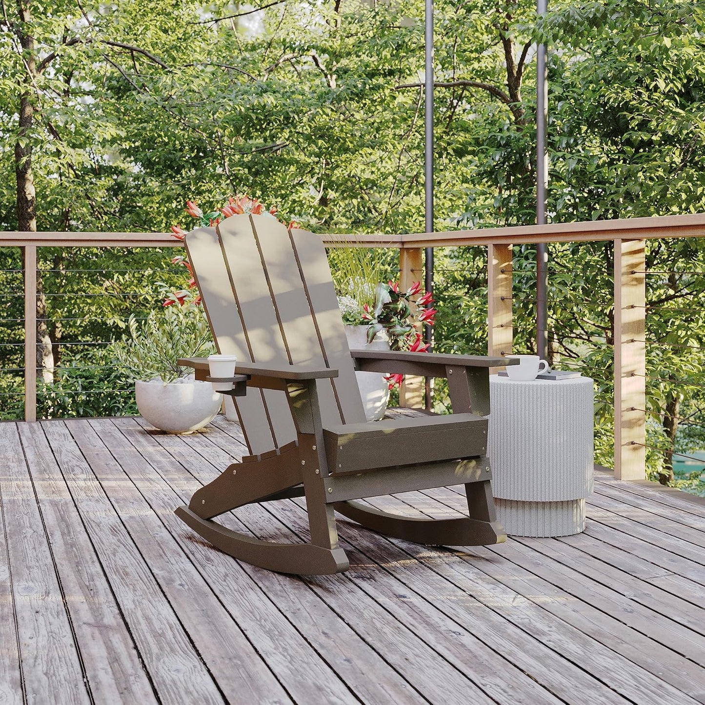 Silla mecedora Adirondack poliresina color marrón