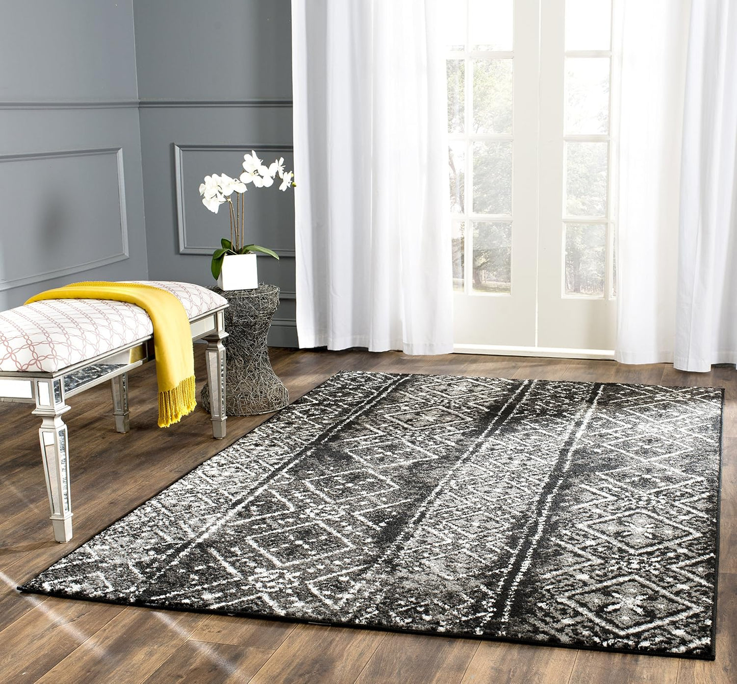 Alfombra sala 5'1x7'6" negro plateado diseño marroquí