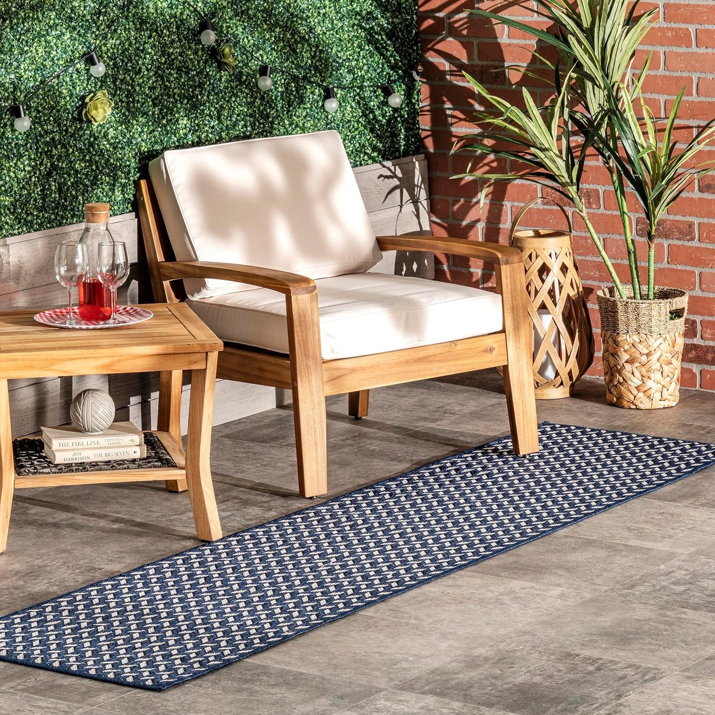 Tapete Camryn azul marino 2x8ft resistente alto tráfico