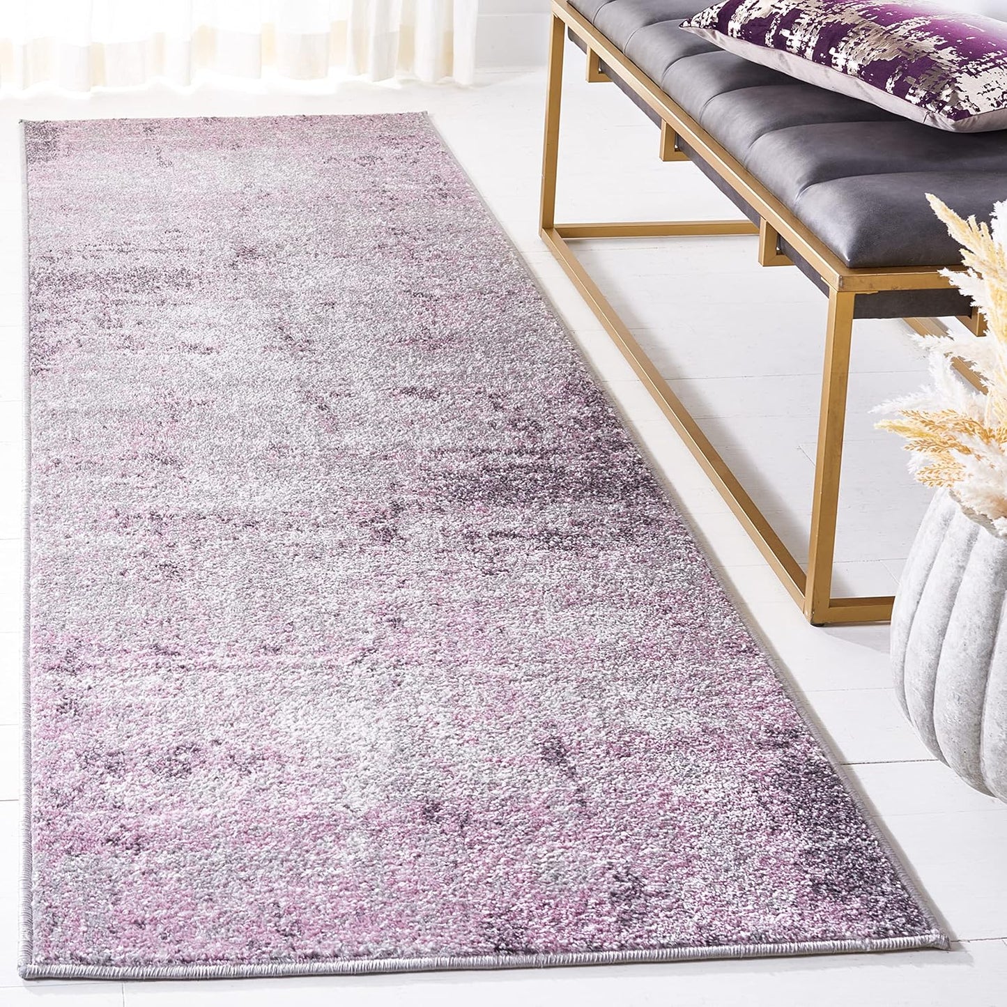 Alfombra pasillo 2'6x6' gris claro y morado abstracta