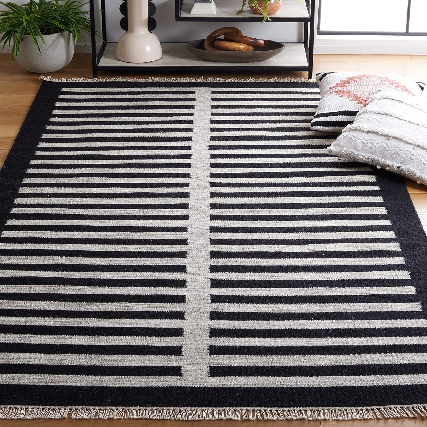Alfombra Kilim 5x8ft rayas beige y negro lana y algodón