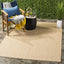 Alfombra exterior lavable 5.3x7.7ft natural y crema